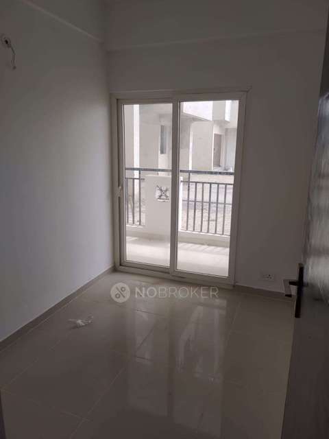 2 BHK Flat In Ajnara Panorama For Sale  In Sector 22a