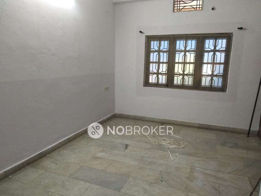 4+ BHK Flat For Sale  In Attapur