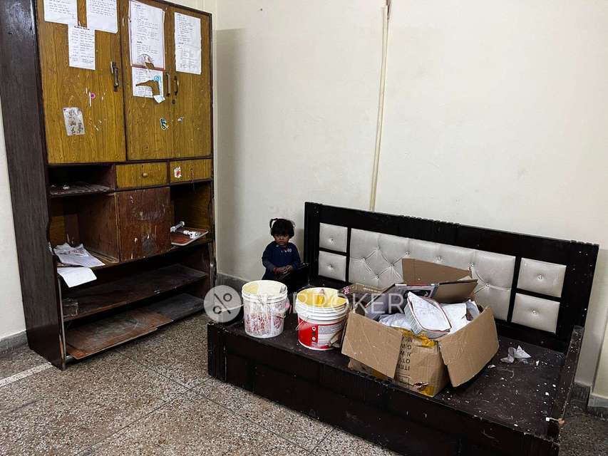 1 BHK Flat for Rent  In Karol Bagh