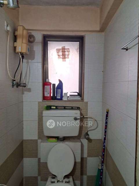 1 BHK Flat In Paras Chs For Sale  In Kandivali West 