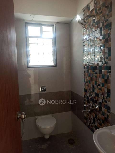 Single Room for Female In 2 BHK  In S.no. 27911a, Aarambha Society, Lane No.1, Shree, Swami Samarth Nagar, Sathe Nagar, Lohegaon, Pune, Maharashtra 411047 In Lohegaon