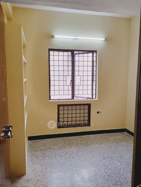 2 BHK Flat In Godavari Apartment, West Mambalam For Sale  In West Mambalam