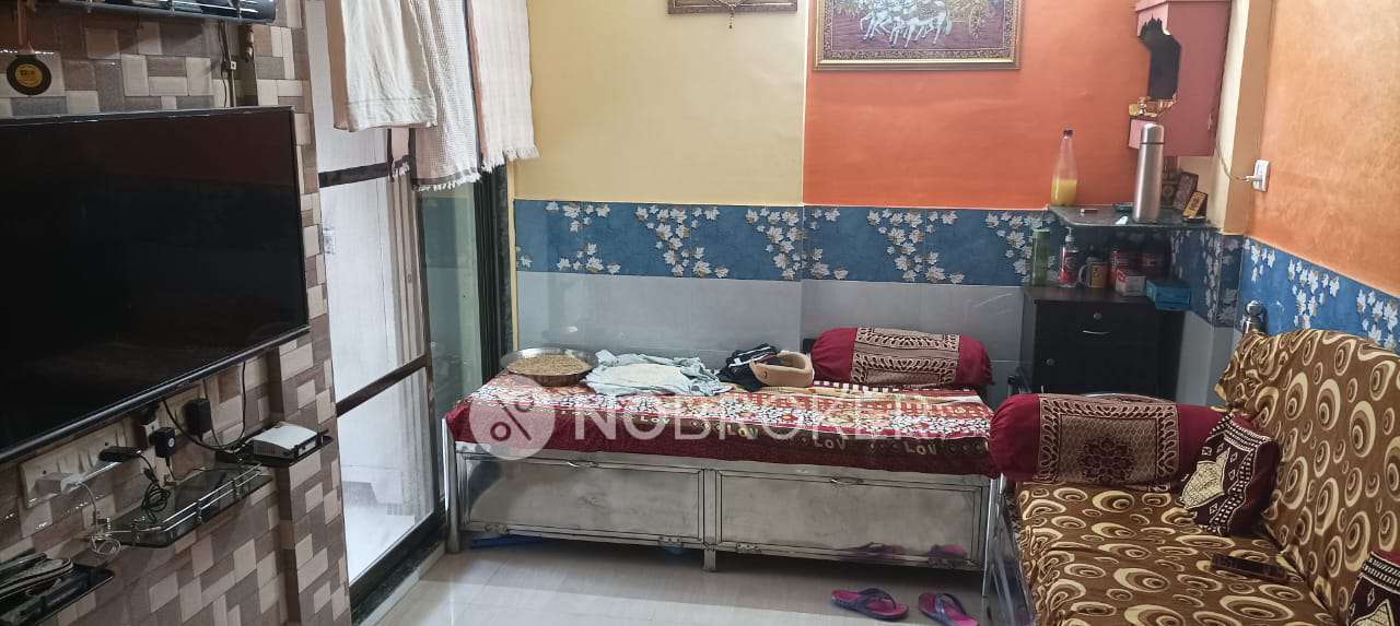 1 BHK Flat In Shivam Building For Sale  In Kandivali East