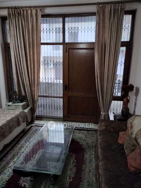 2 BHK Flat For Sale  In Laxmi Nagar