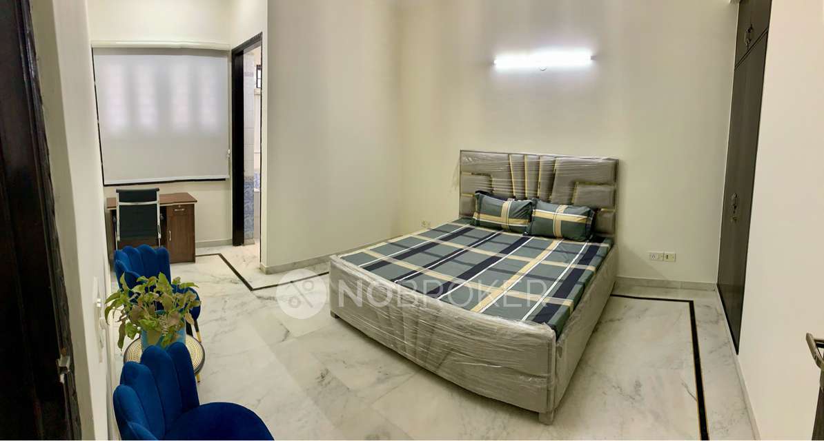 Independent House DLF Phase 2, Sector 25 Rent WITHOUT BROKERAGE Fully