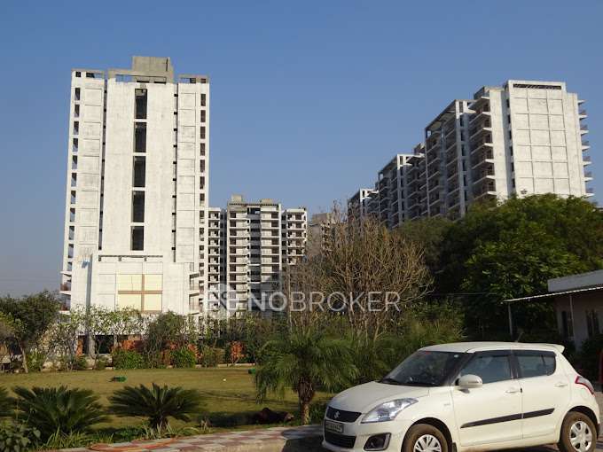 2 BHK Flat In Shree Vardhman Green Court For Sale  In Sector-90