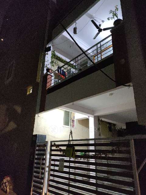 1 BHK Flat In Standalone Building  for Rent  In Madhapur