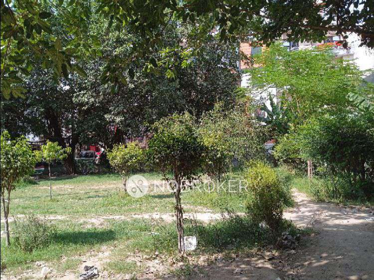 2 BHK Flat In Standalone Building  For Sale  In Rohini