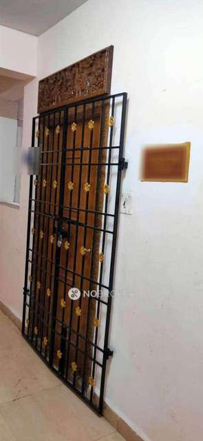 2 BHK Flat In Tnhb For Sale  In Villivakkam