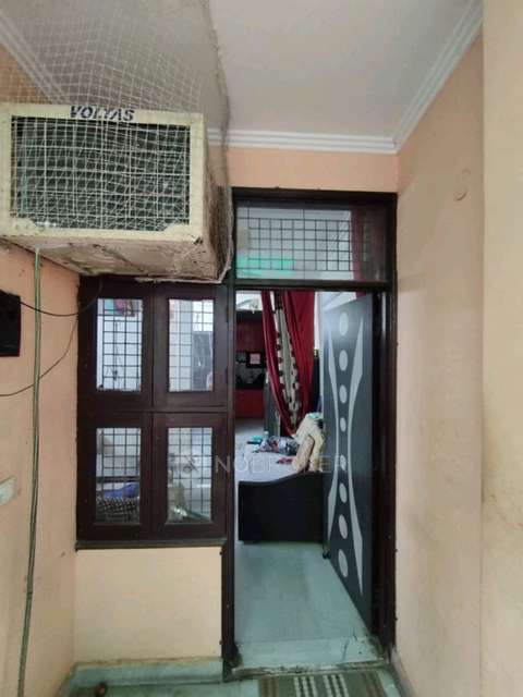 1 BHK Flat In Standalone Building  For Sale  In Vikaspuri
