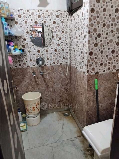 1 BHK Flat In Standalone Building  For Sale  In Vikaspuri