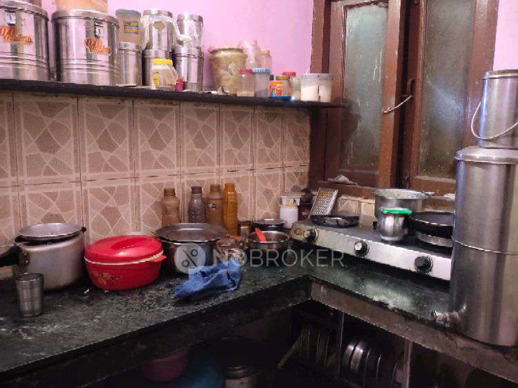 2 BHK Flat For Sale  In Vinod Nagar West