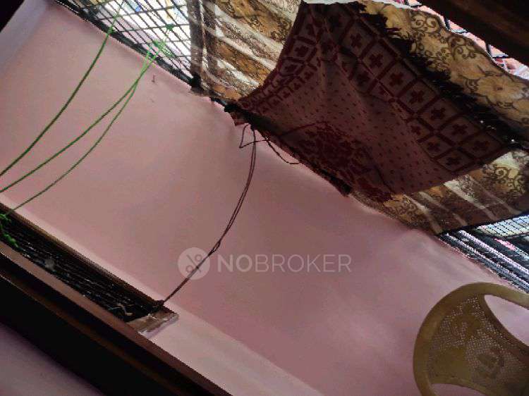 2 BHK Flat For Sale  In Vinod Nagar West