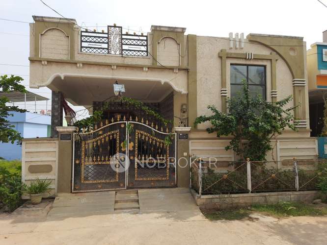 4+ BHK Flat In Sri Sairams Dwarakamai Nilayam For Sale  In Musheerabad