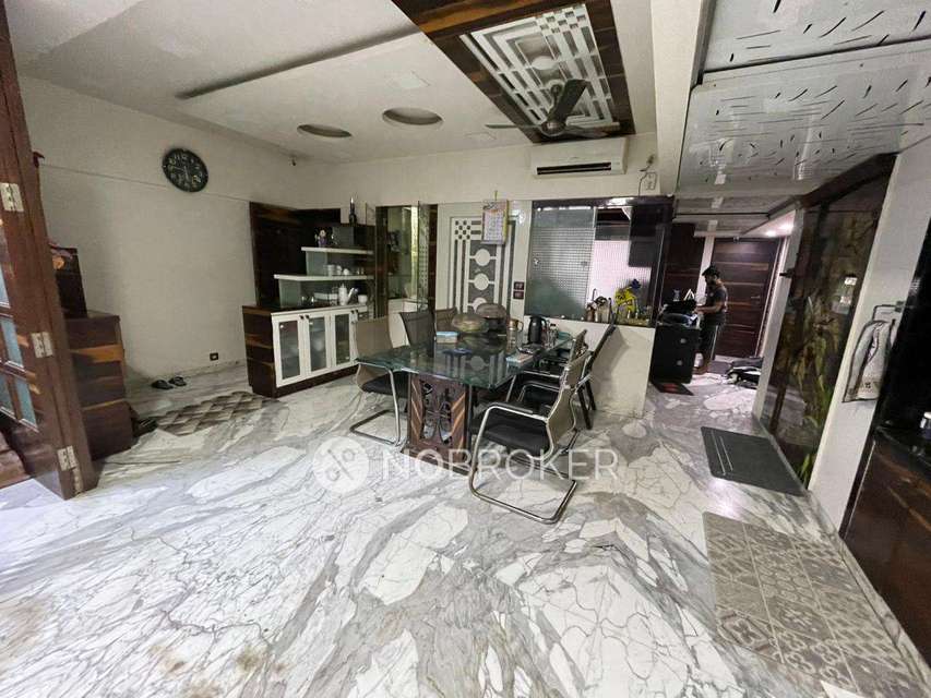 4 BHK Flat In Standalone Building  For Sale  In Vile Parle West