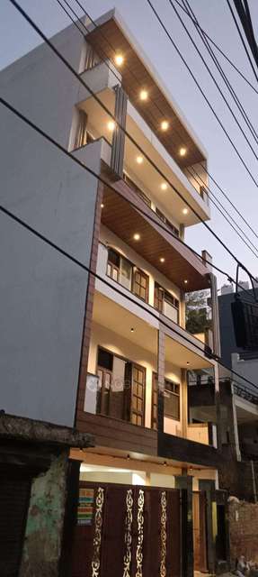 4 BHK Flat In Standlone  Building For Sale  In Patel Nagar