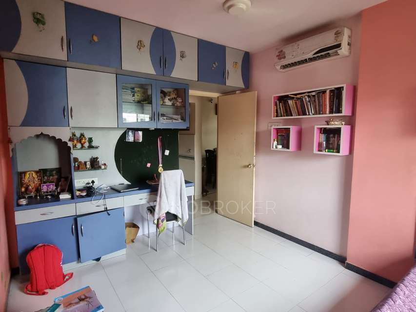 2 BHK Flat In Spring Meadows Co Operative Hosing Society for Rent  In Pimple Nilakh