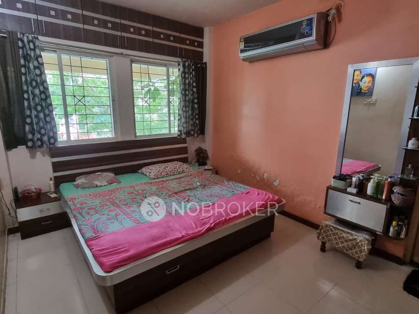 2 BHK Flat In Spring Meadows Co Operative Hosing Society for Rent  In Pimple Nilakh