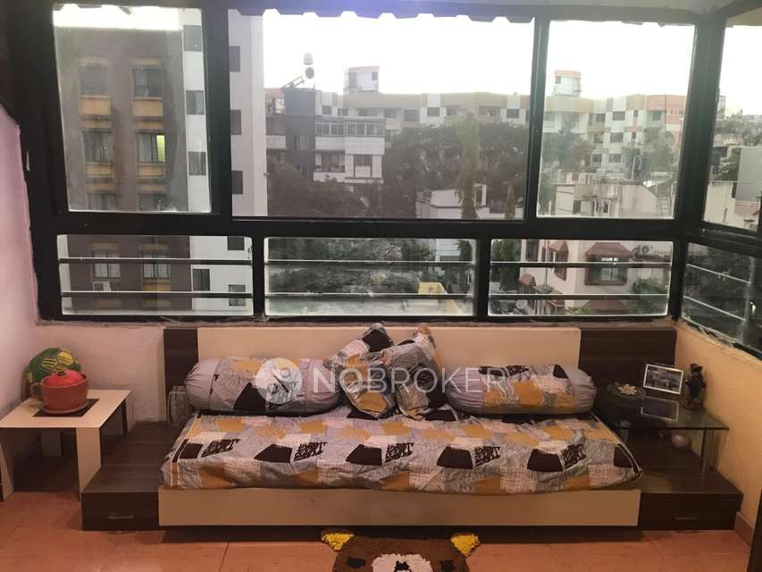 2 BHK Flat In Spring Meadows Co Operative Hosing Society for Rent  In Pimple Nilakh