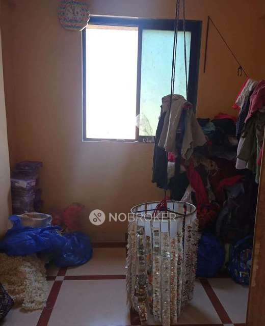 2 BHK Flat In Zubaida  For Sale  In Thane