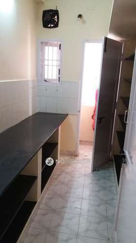 2 BHK Flat In Apartment For Sale  In Mandaveli