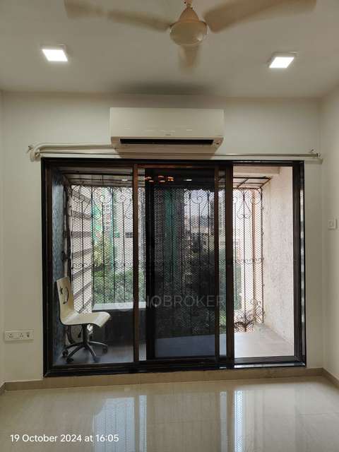 3 BHK Flat In Mangalmurti Co-op. Housing Society For Sale  In Kandivali East