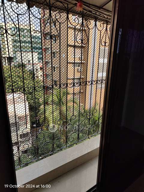 3 BHK Flat In Mangalmurti Co-op. Housing Society For Sale  In Kandivali East