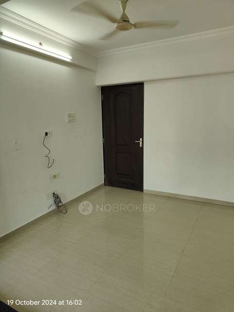 3 BHK Flat In Mangalmurti Co-op. Housing Society For Sale  In Kandivali East