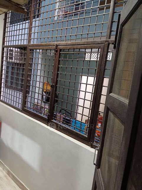 3 BHK Flat In Apartment For Sale  In Dashrath Puri