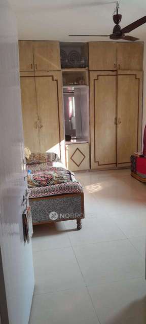 2 BHK Flat In Krishna Garden For Sale  In Anand Nagar