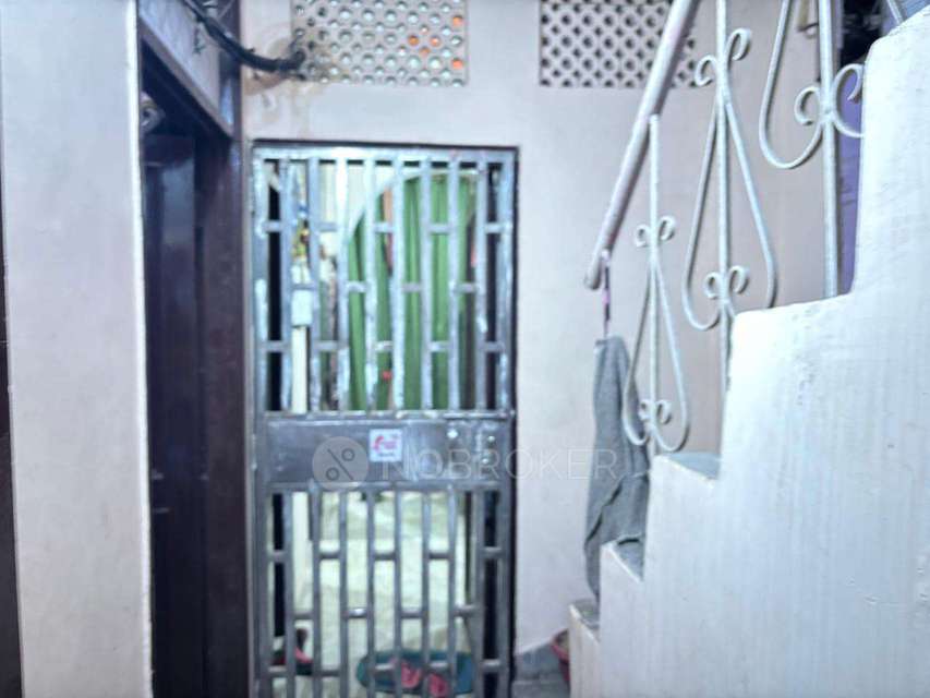 2 BHK Flat In Apartment  For Sale  In Kalkaji