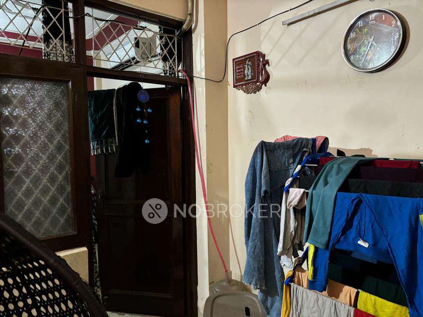 2 BHK Flat In Apartment  For Sale  In Kalkaji