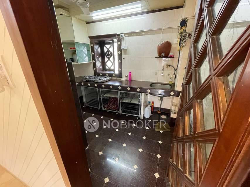 2 BHK Flat In Garden Queen For Sale  In Santacruz West