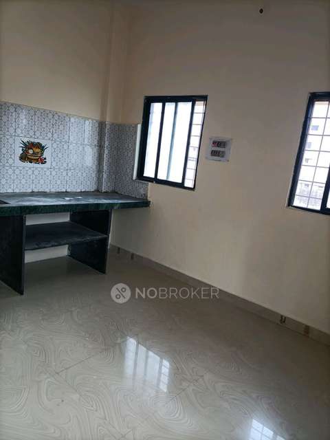 1 BHK Flat In Thorat Building for Rent  In Irrigation Colony