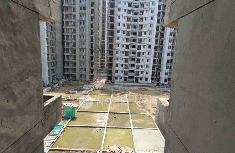 3 BHK Flat In Amrapali Golf Homes For Sale  In Sector-4