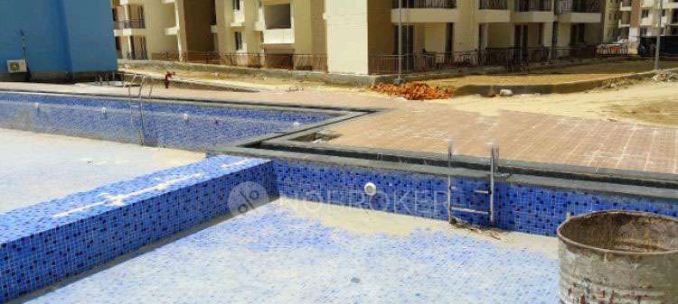 3 BHK Flat In Amrapali Golf Homes For Sale  In Sector-4