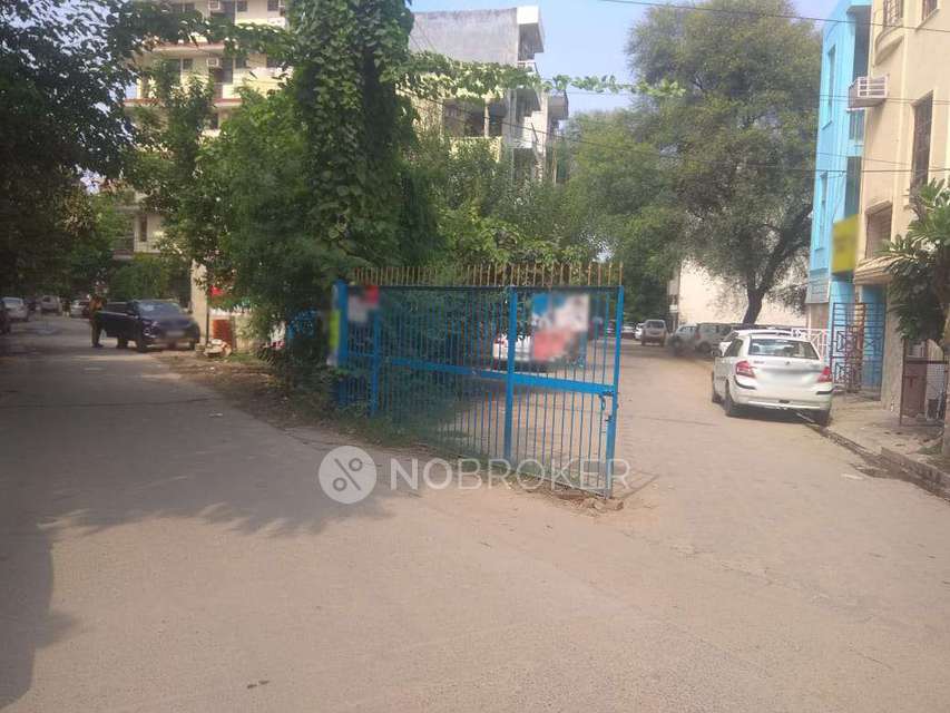 2 BHK Flat For Sale  In Sector 40