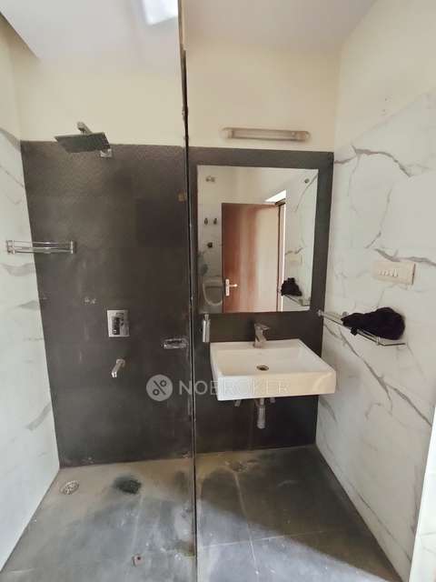 3 BHK Flat In Standalone Building  For Sale  In Inder Puri