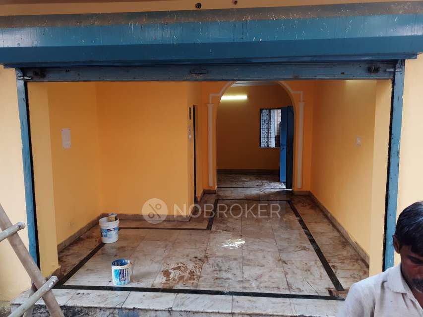 Shop in Dilshad Garden, Delhi for sale 