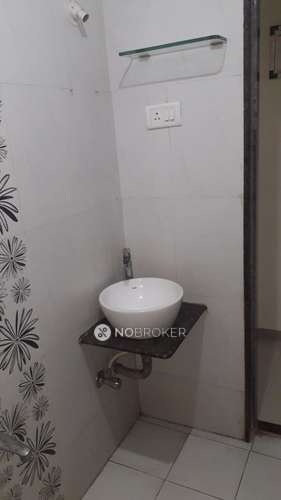 1 BHK Flat In Sadguru Housing Cs For Sale  In Kandivali West