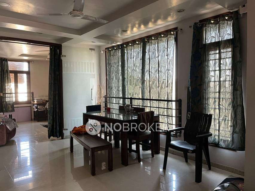 4+ BHK Flat For Sale  In Kachiguda