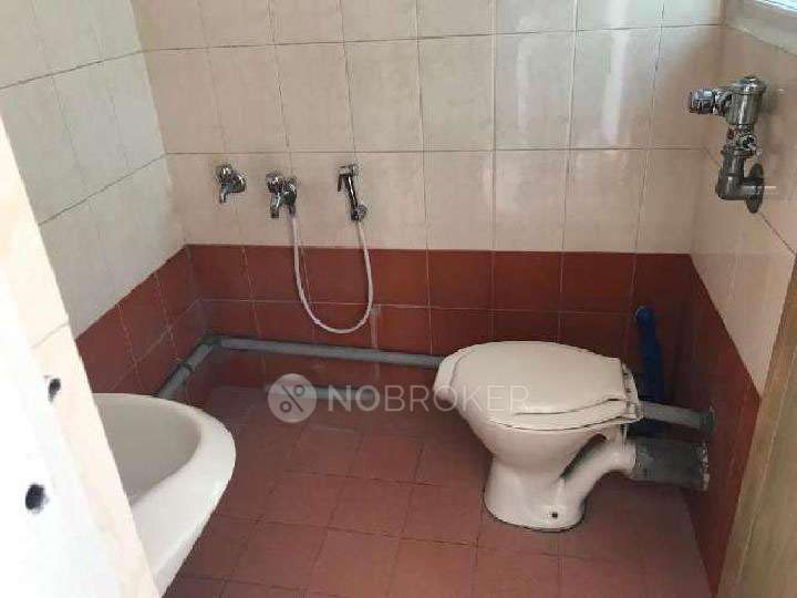 4+ BHK Flat In Rukmini Building For Sale  In Wilson Garden