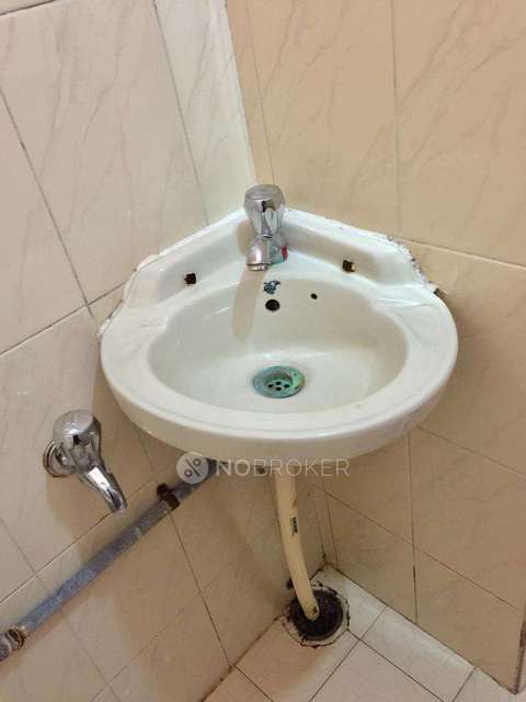 4+ BHK Flat In Rukmini Building For Sale  In Wilson Garden