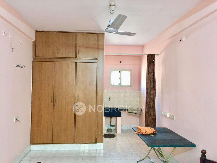 4+ BHK Flat In Rukmini Building For Sale  In Wilson Garden