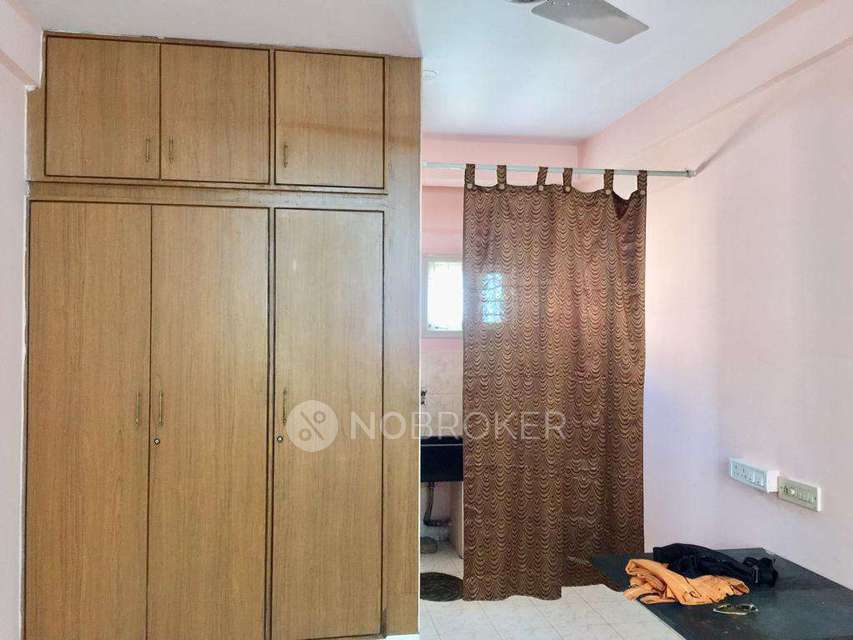 4+ BHK Flat In Rukmini Building For Sale  In Wilson Garden