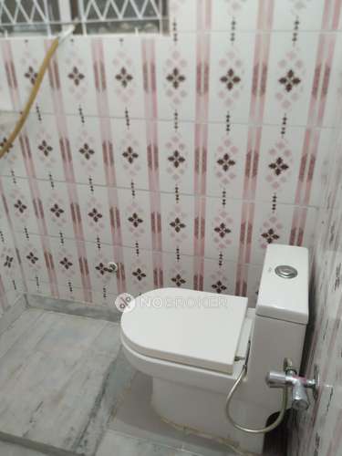 2 BHK Flat In Apartment For Sale  In Govindpuri