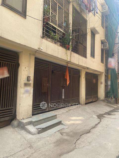 3 BHK Flat In Standalone Building  For Sale  In Karol Bagh