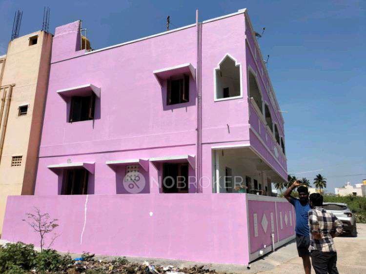 4+ BHK House For Sale  In Sholavaram