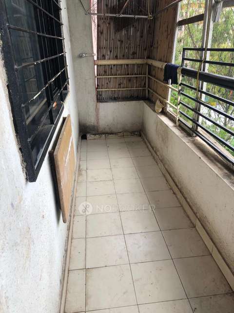 2 BHK Flat In Lares Vesta For Sale  In Gultekadi