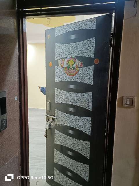 2 BHK Flat In Standalone Building  For Sale  In Shahdara